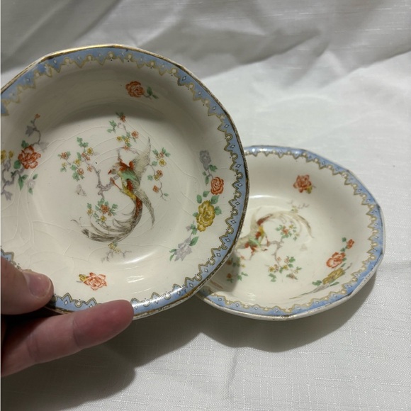 Vintage Floral Patterned Ceramic Bowls - Picture 3 of 5
